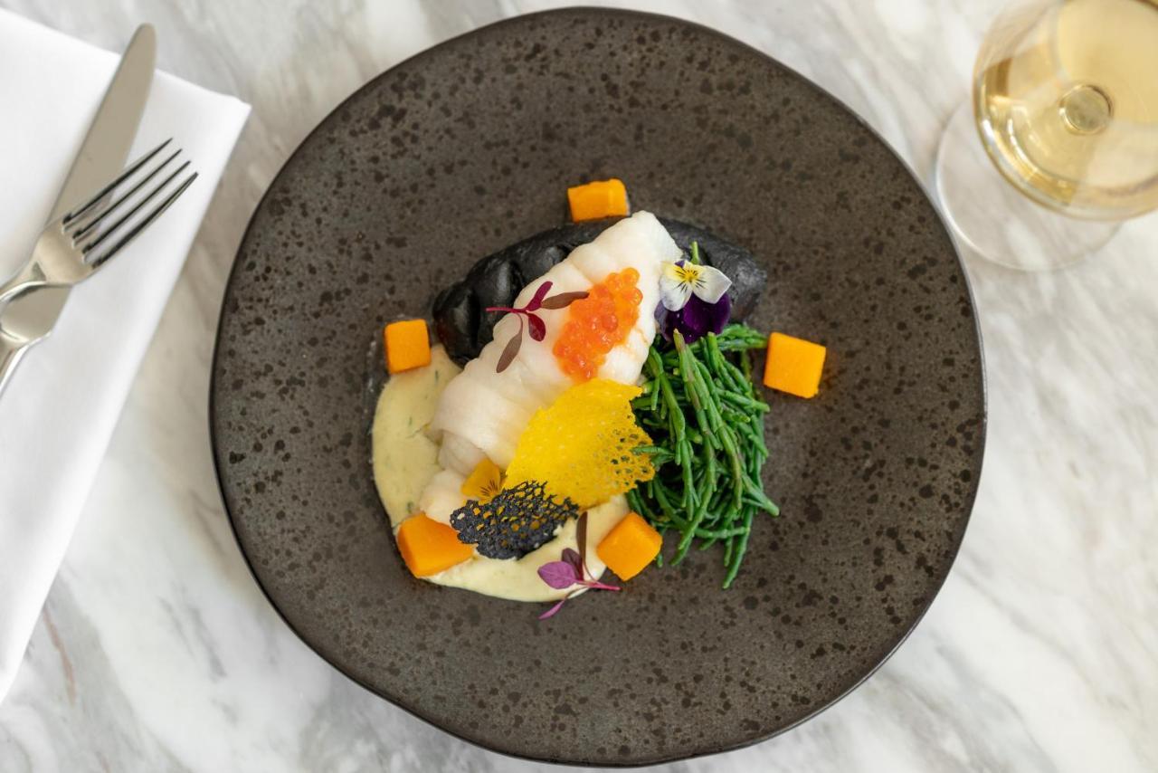 Dunalastair Hotel Suites Kinloch Rannoch Exterior foto A modern Nordic dish