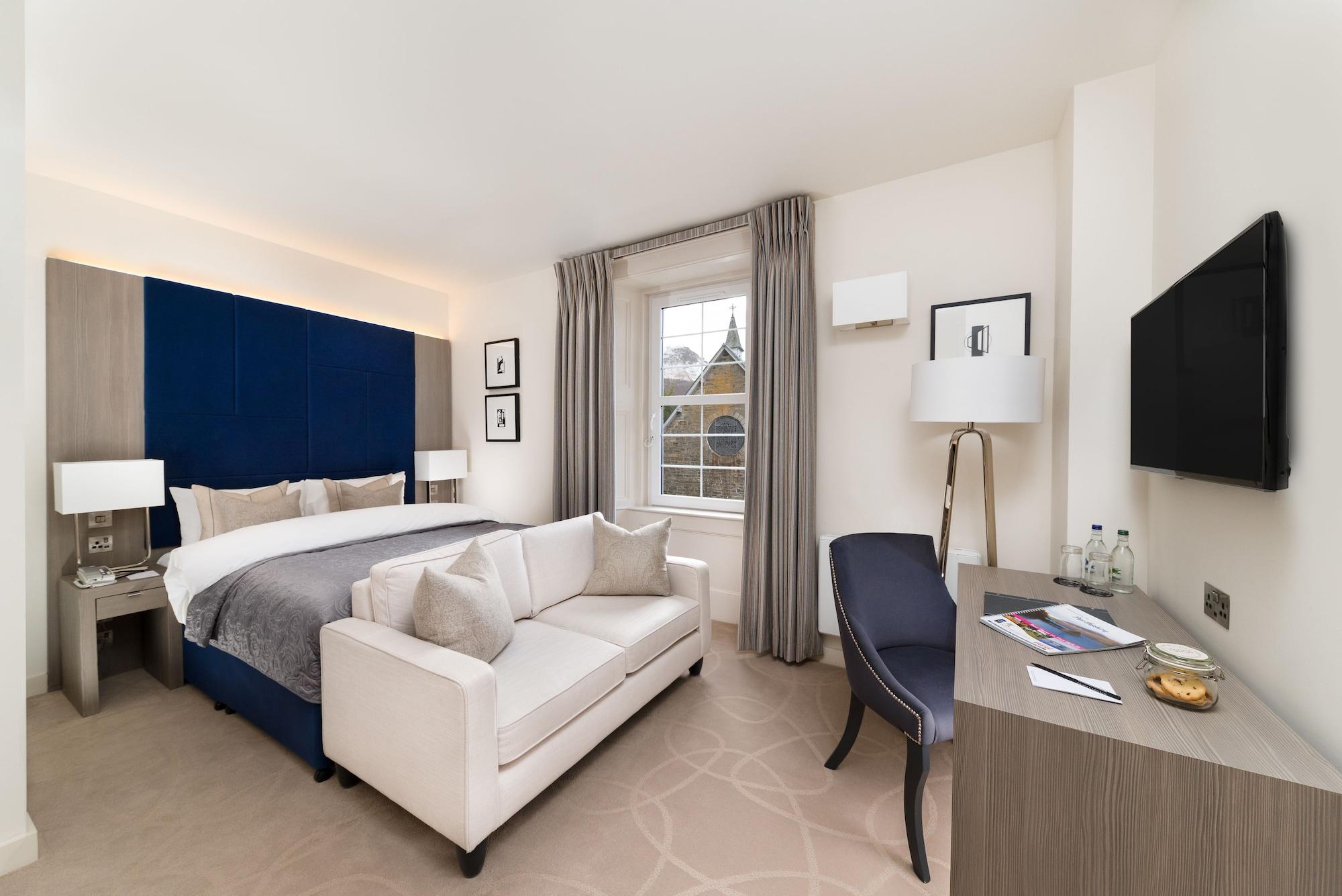 Dunalastair Hotel Suites Kinloch Rannoch Exterior foto A bedroom at The Mayfair Collection
